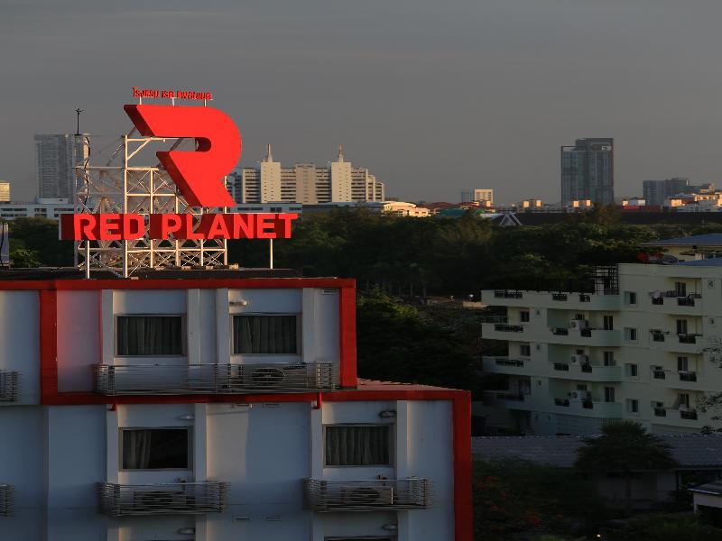 Red Planet Bangkok Asoke - Sha Extra Plus Exterior photo