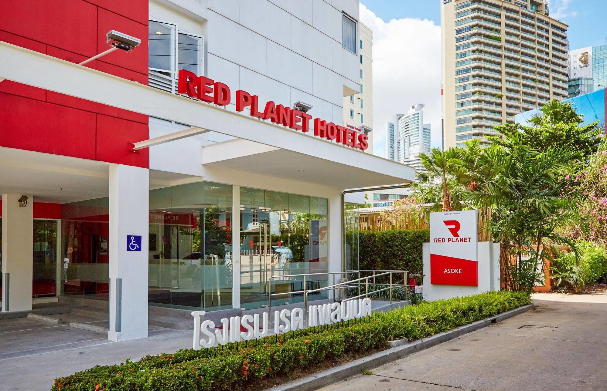 Red Planet Bangkok Asoke - Sha Extra Plus Exterior photo