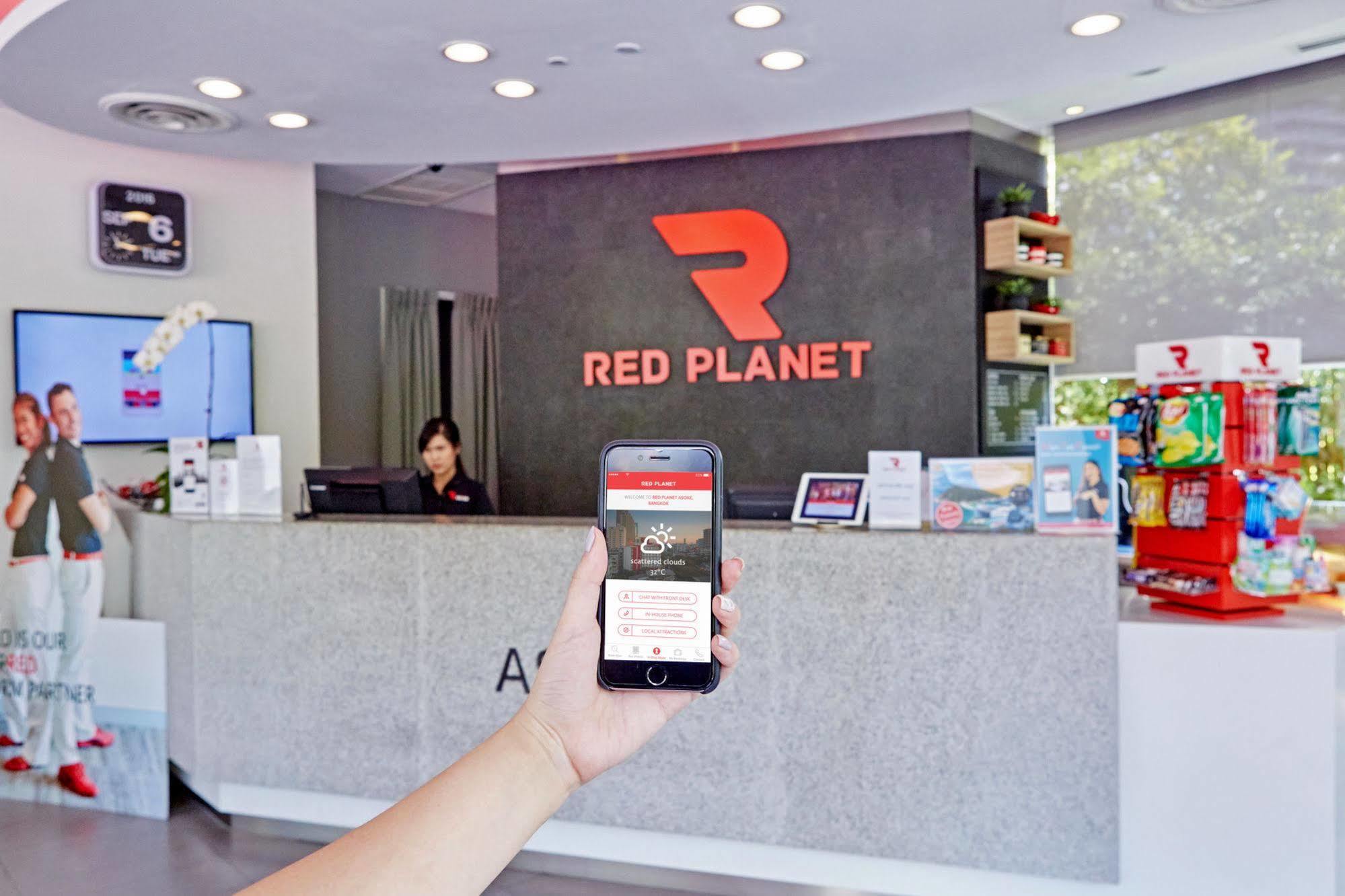 Red Planet Bangkok Asoke - Sha Extra Plus Exterior photo